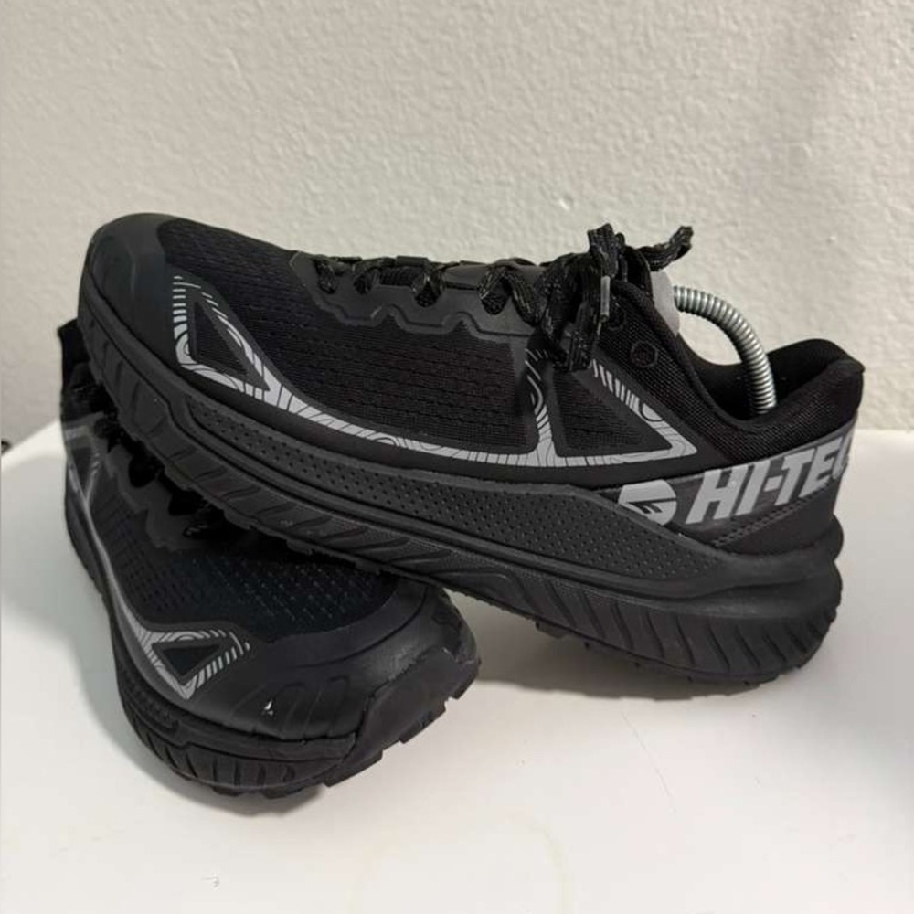 Hi-Tec Men's Black and Gray Athletic Shoes - Picture 3 of 9